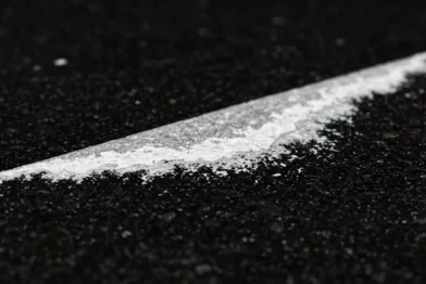 Como Tirar Manchas Esbranquiçadas do Granito Preto​?